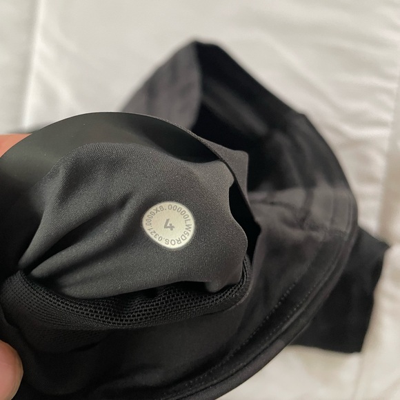 Lululemon Base Pace - Picture 3 of 3